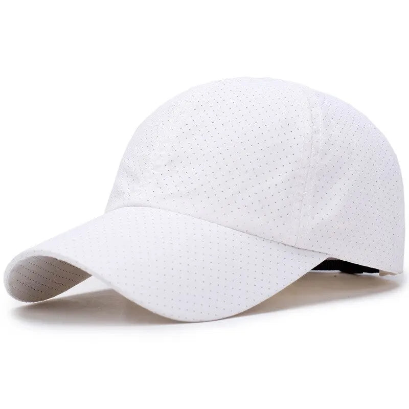 Breathable baseball cap with sun protection