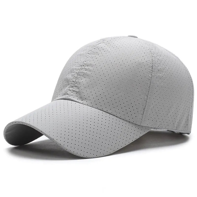 Breathable baseball cap with sun protection