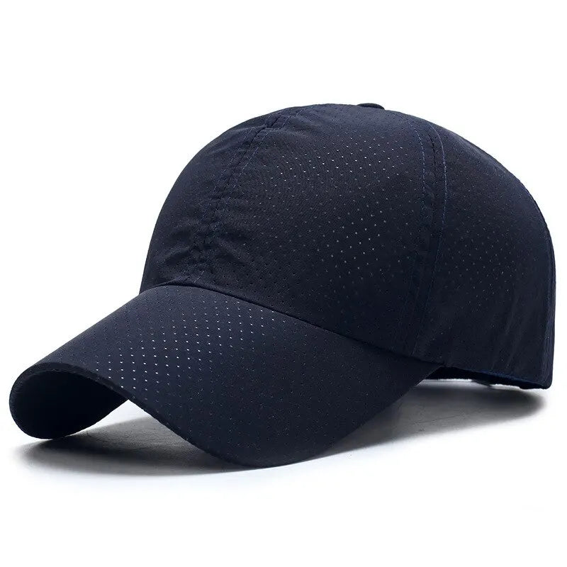 Breathable baseball cap with sun protection